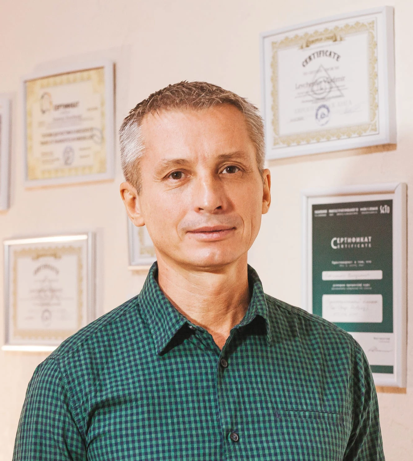 Володимир Левченко